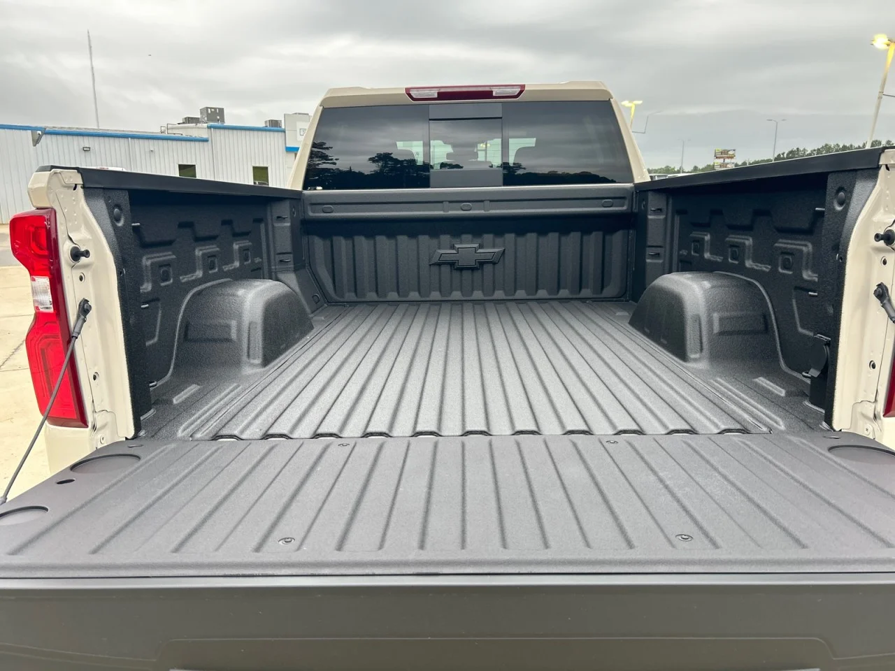 New 2026 White Sands Chevrolet RST image 7