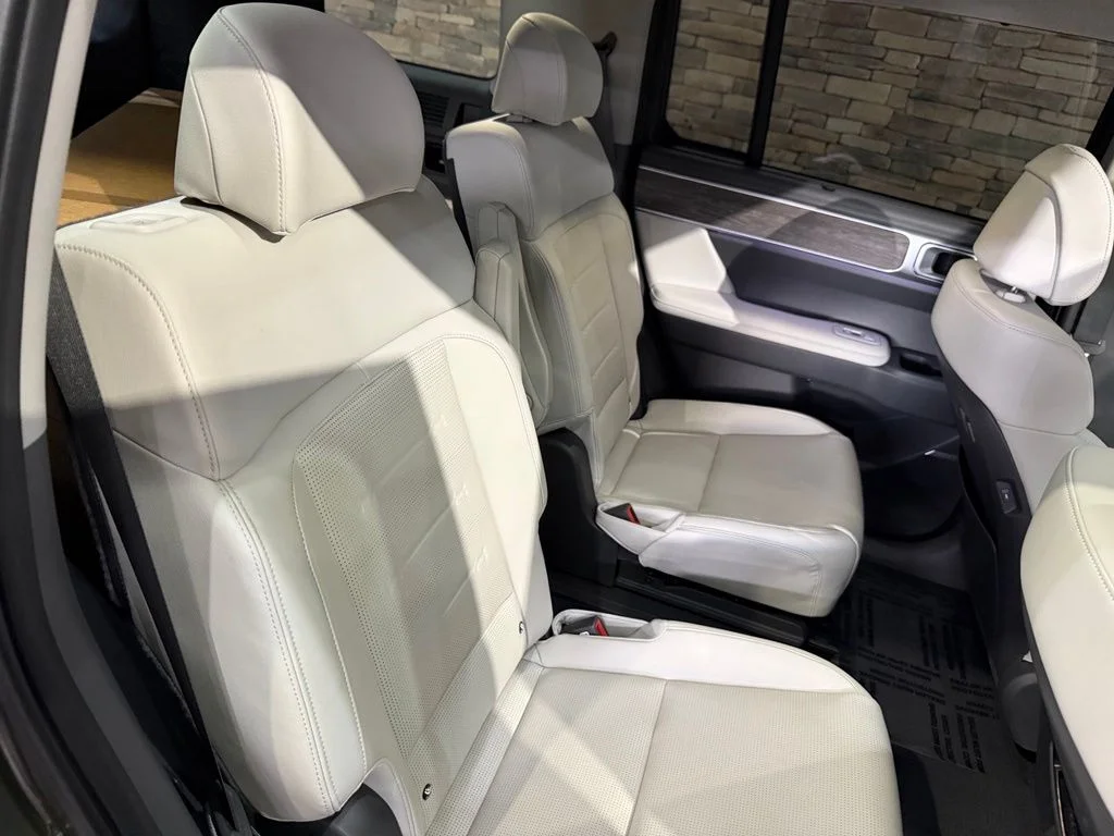 Used 2026 Green Hyundai Limited image 36
