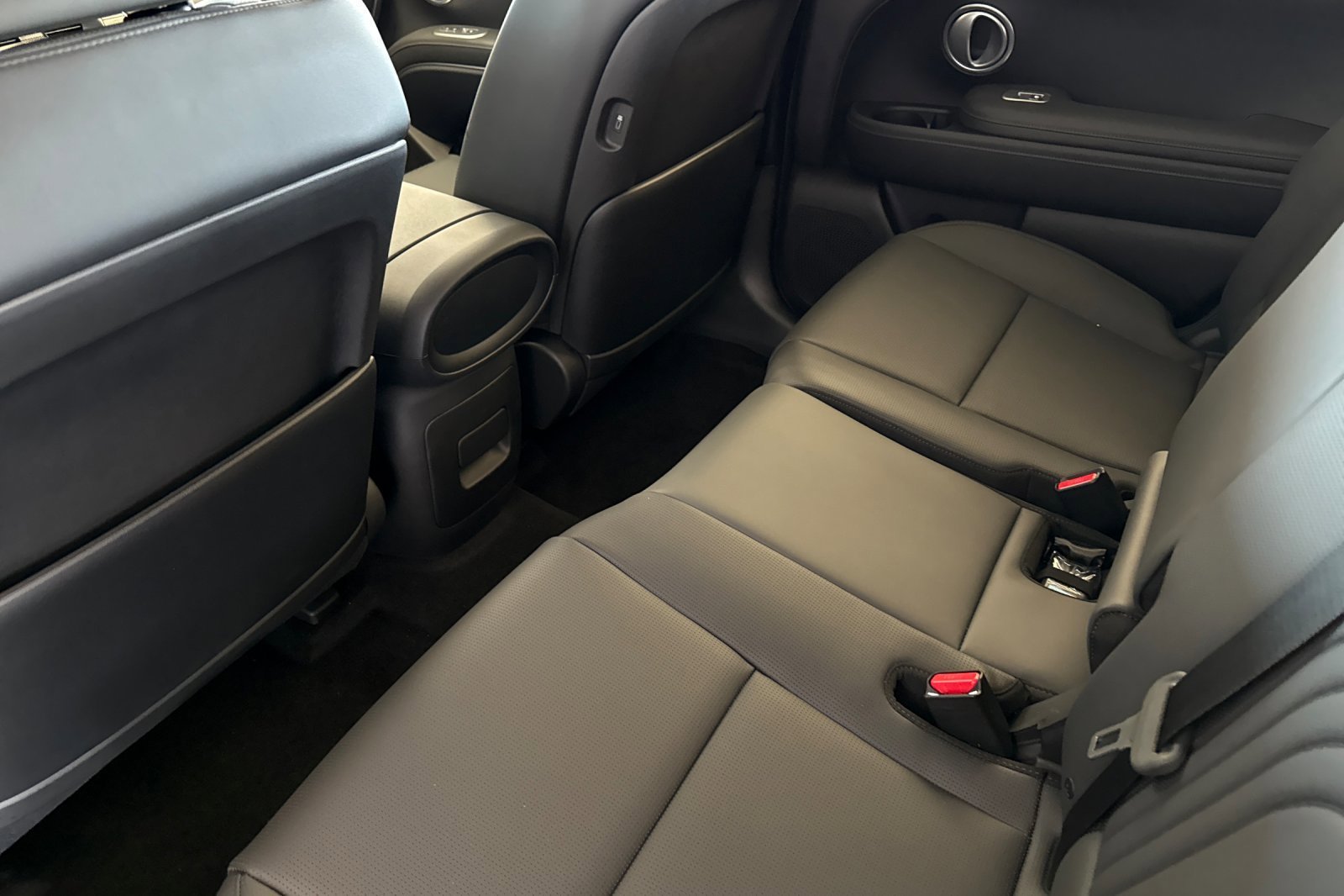 New 2026 Ecotronic Gray Pearl Hyundai SEL 8P image 12