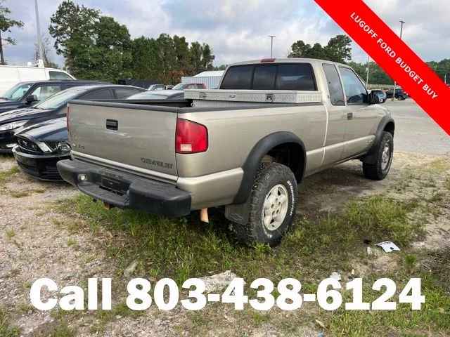 2000 Chevrolet S-10 LS