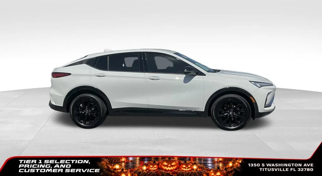 Used 2024 Summit White Buick Sport Touring image 9
