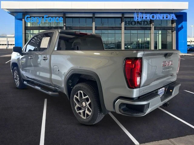 Used 2026 Sterling Metallic GMC Elevation image 3