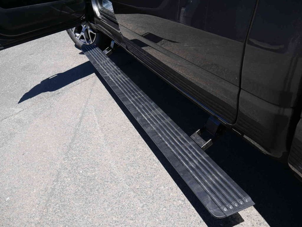 New 2026 Granite Crystal Metallic Clear-Coat Exterior Paint RAM LARAMIE image 14