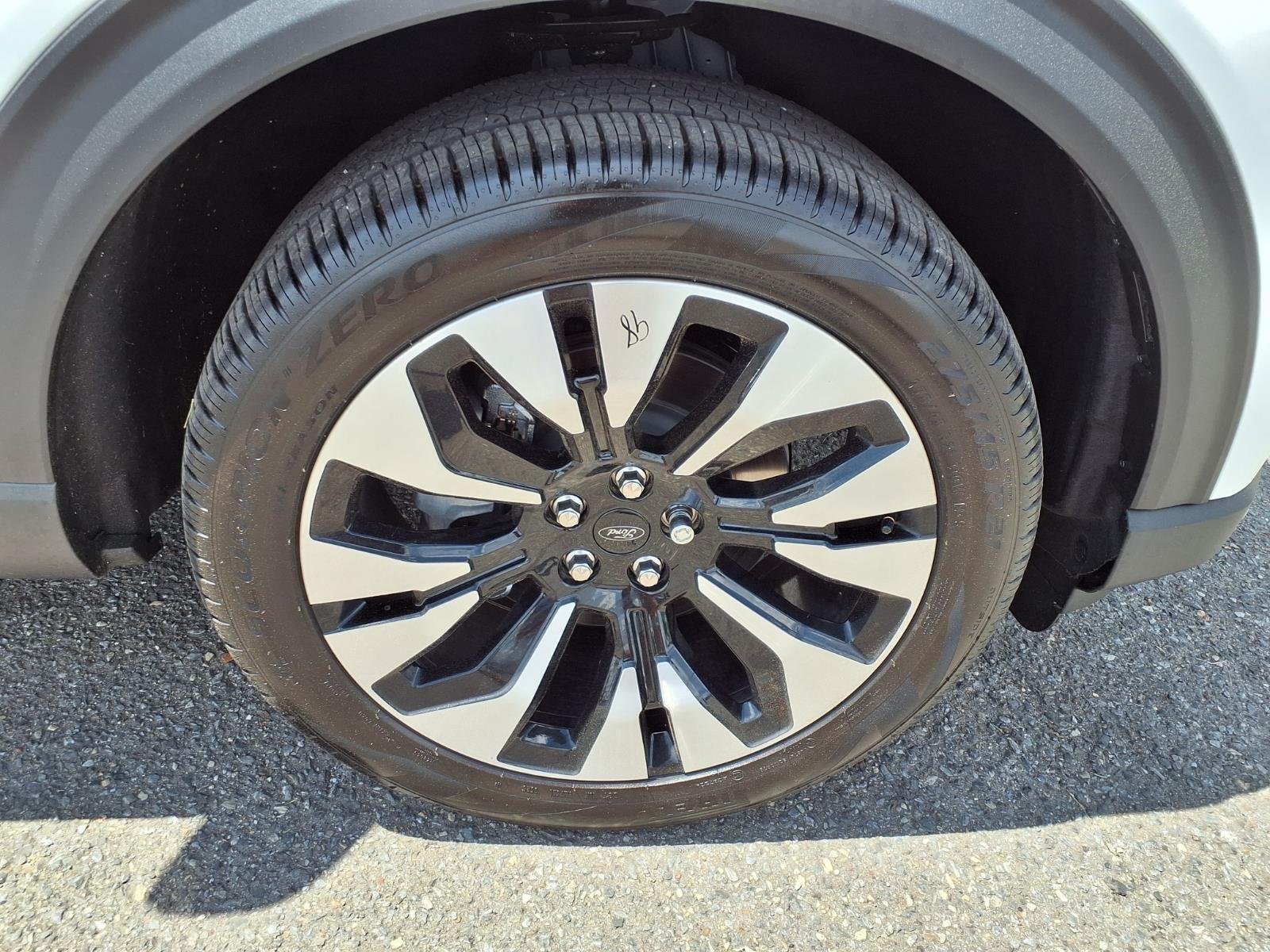 New 2026 Star White Metallic Tri-Coat Ford Platinum™ image 13