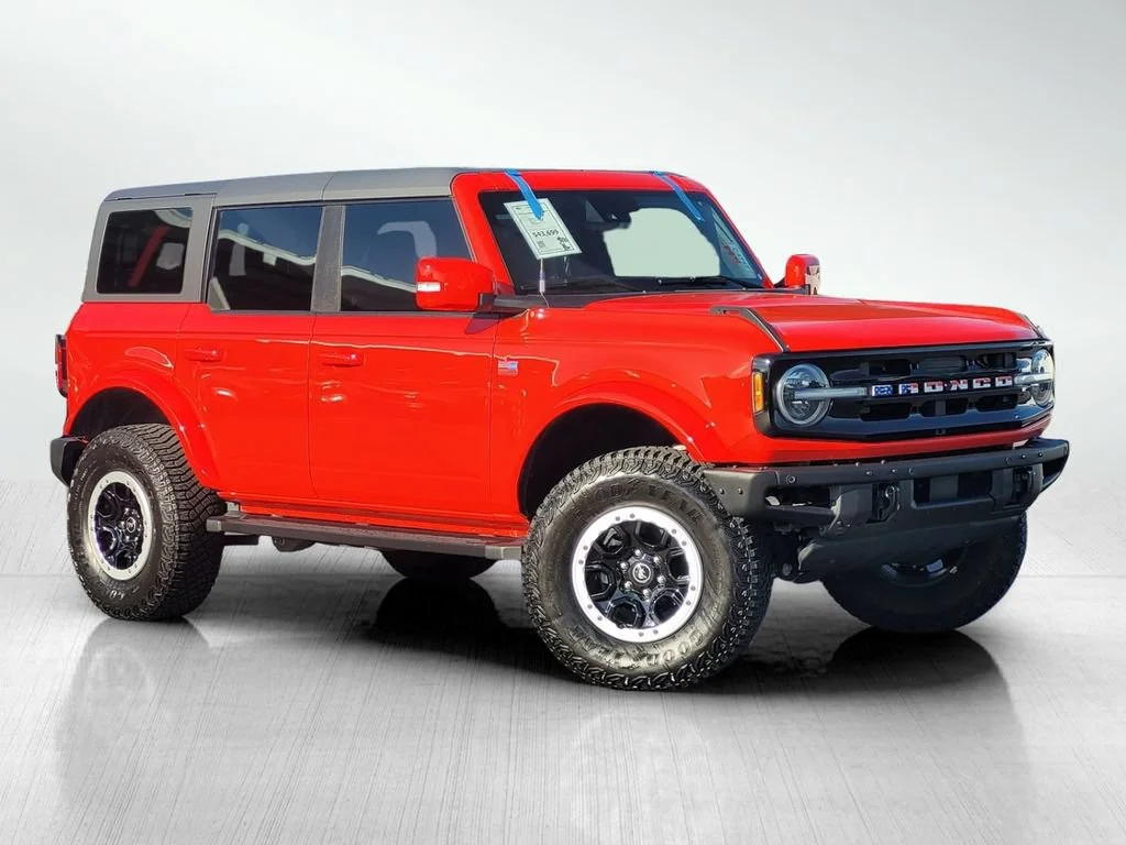 2023 Ford Bronco Outer Banks 4x4's photo