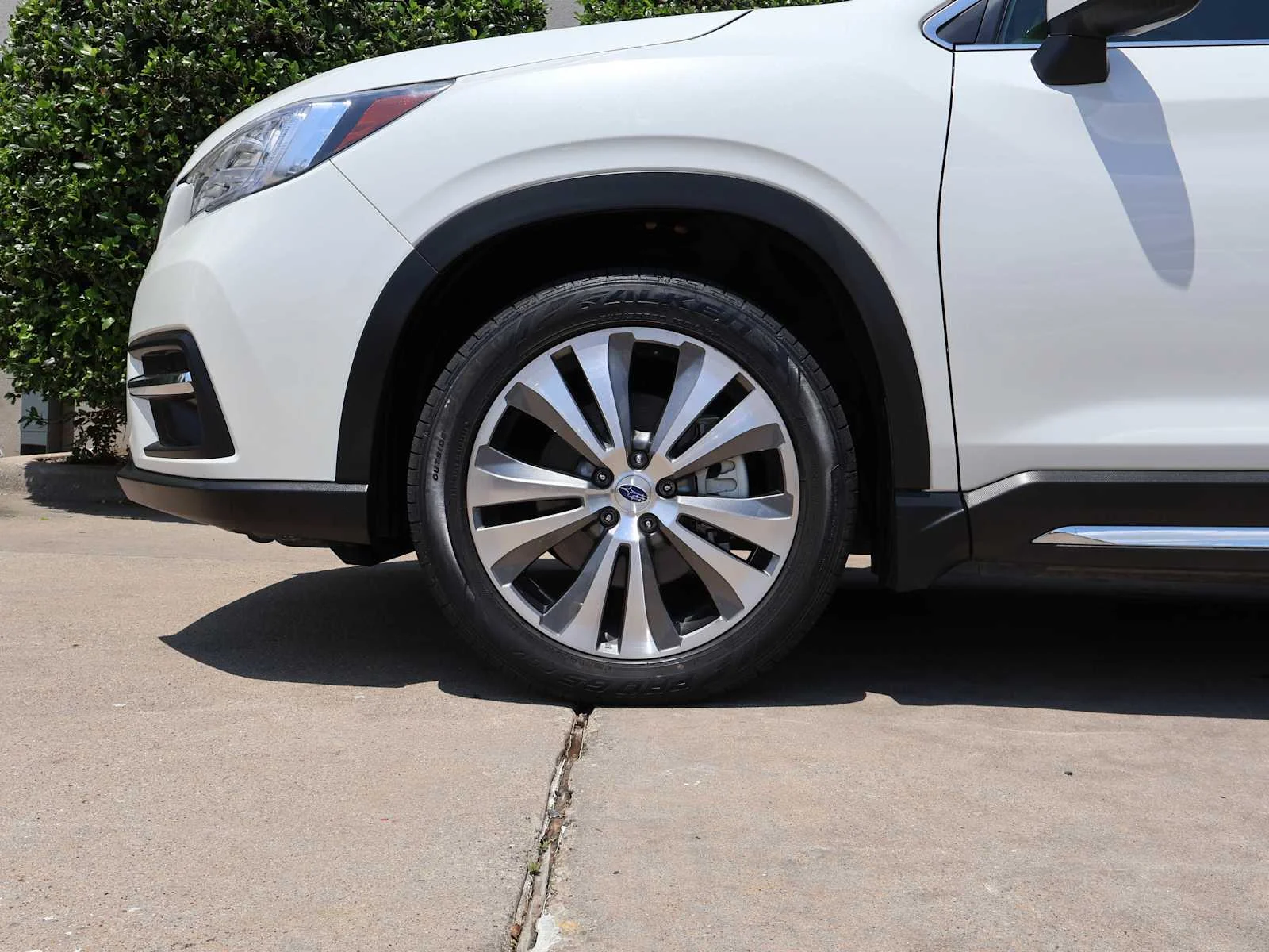 Certified Used 2022 Crystal White Pearl Subaru Limited image 6
