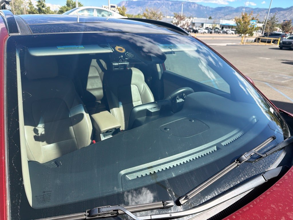 Used 2019 Red Hyundai Ultimate image 4