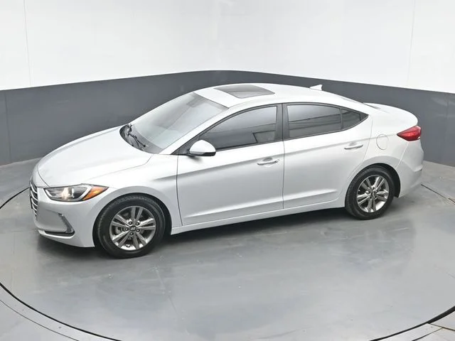 Used 2018 Silver Hyundai Value Edition image 34
