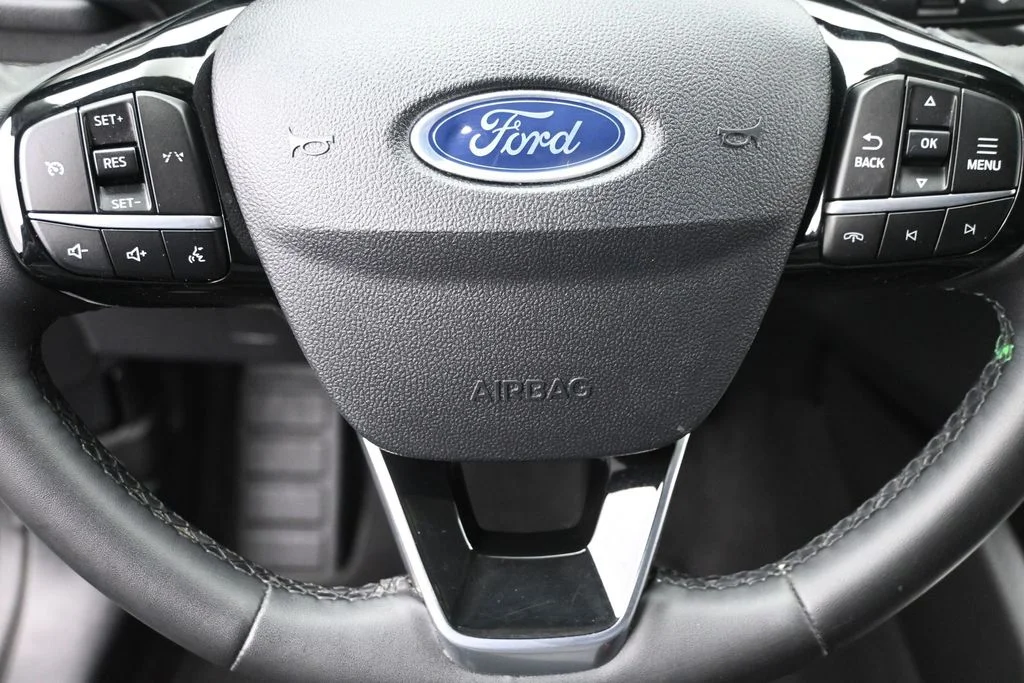 Used 2023 Black Ford Active image 17