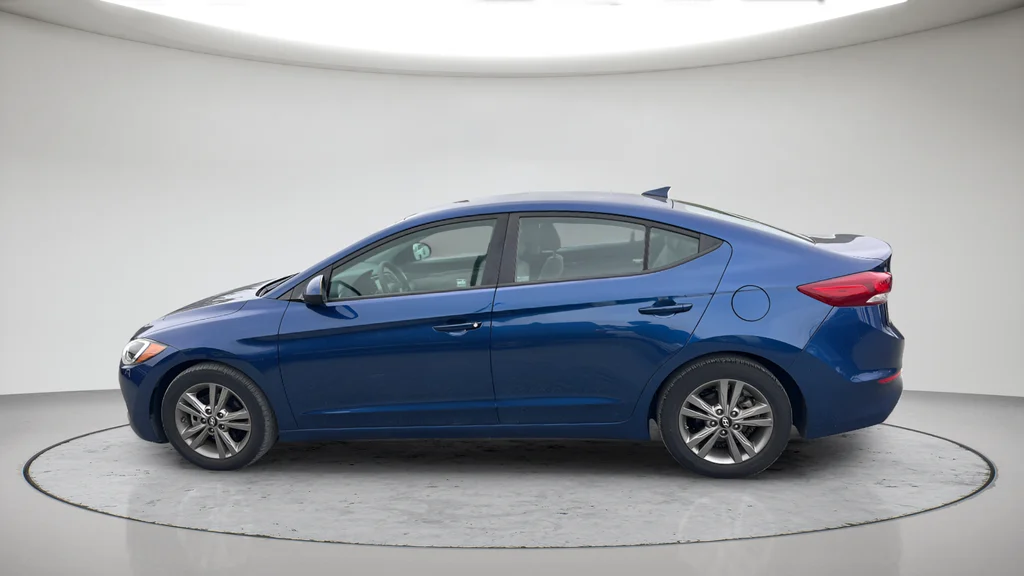 Used 2018 Blue Hyundai SEL image 11