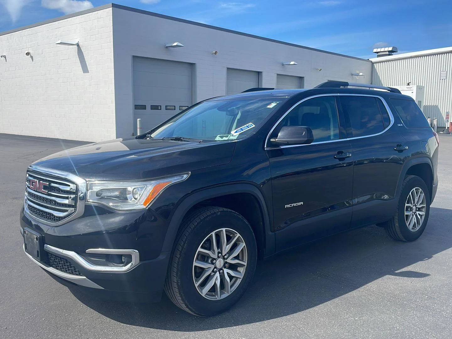 Used 2018 Ebony Twilight Metallic GMC SLE image 7