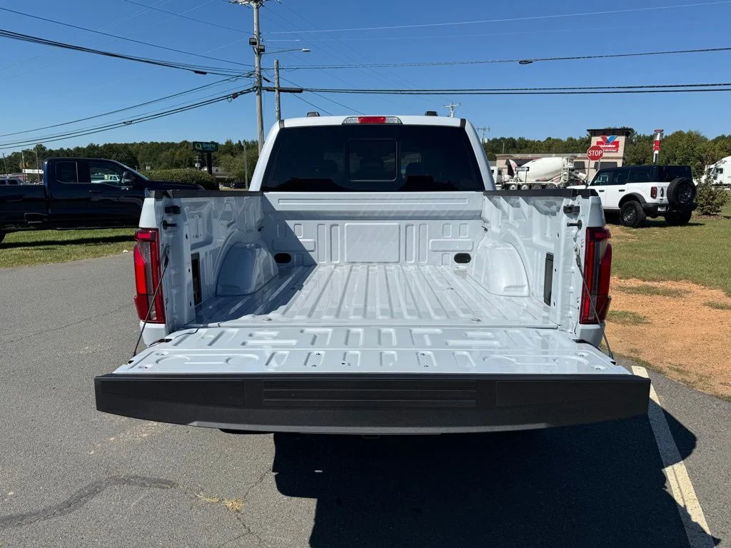 New 2025 White Ford Lariat image 5