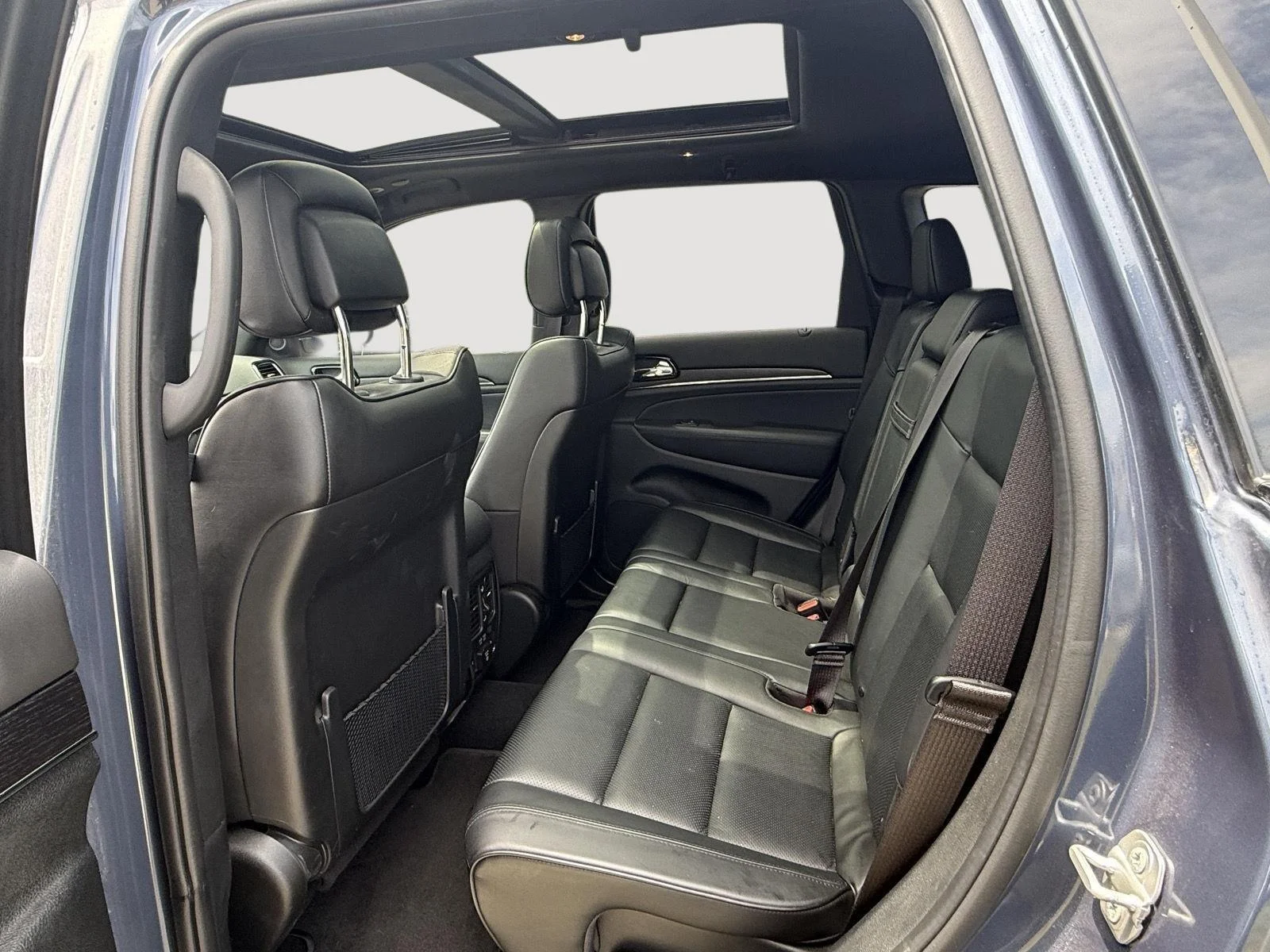 Used 2021 Slate Blue Pearlcoat Jeep High Altitude image 15