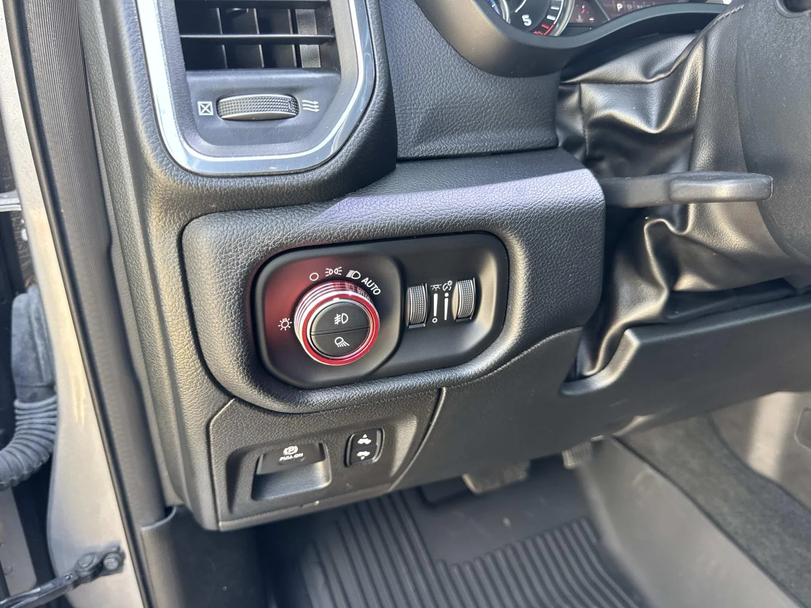 Used 2022 BILLET SILVER METALLIC CLEARCOAT Ram Laramie image 21