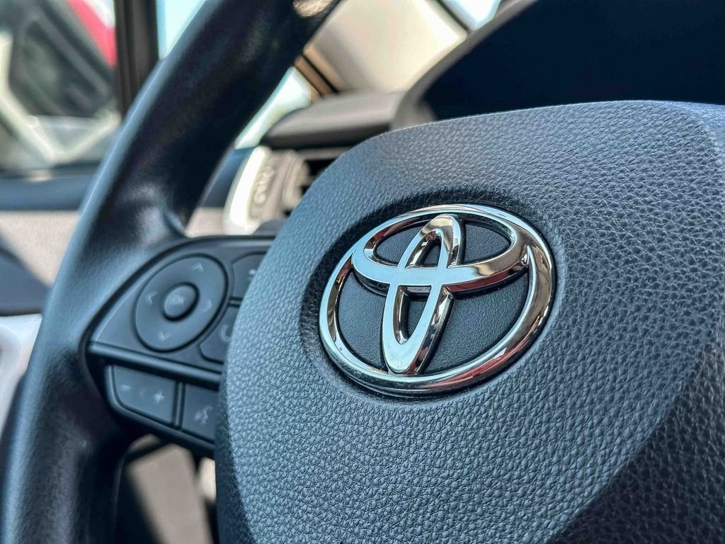 Used 2025 Red Toyota XLE image 28