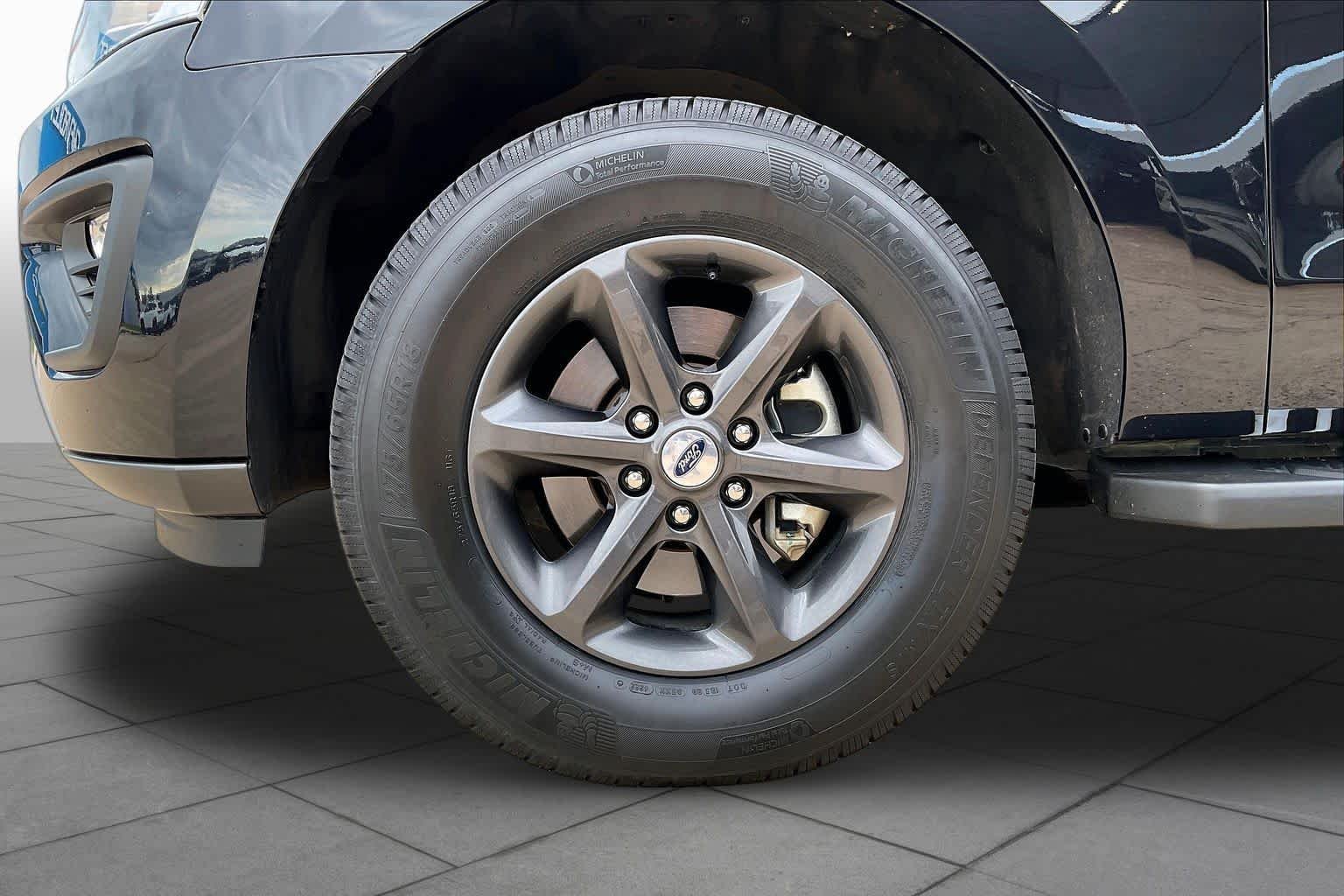 Used 2019 Agate Black Metallic Ford XLT image 9
