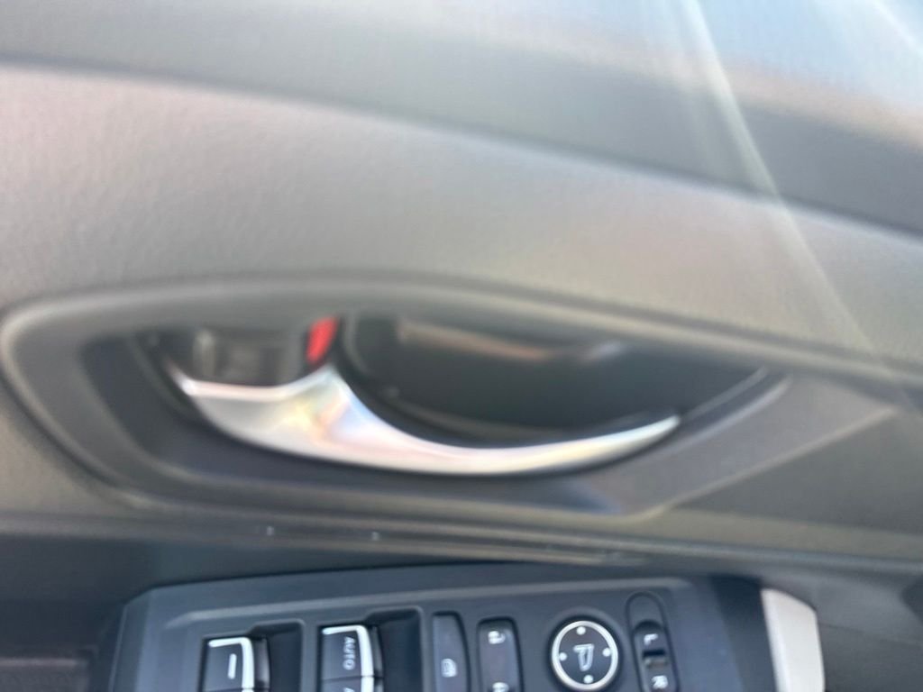Used 2024  Honda LX image 16