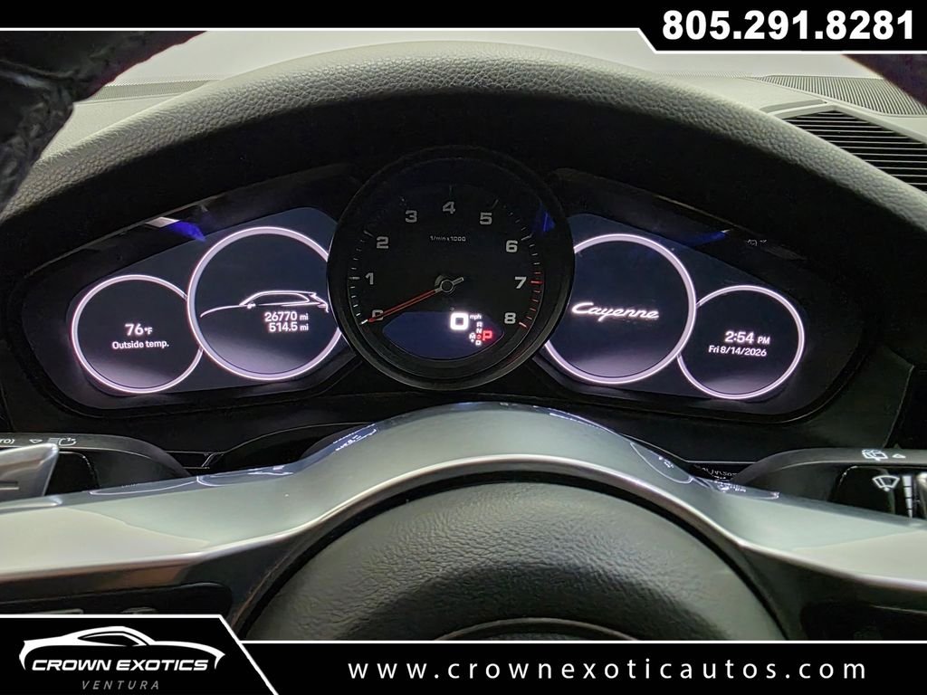 Used 2022  Porsche Base image 28
