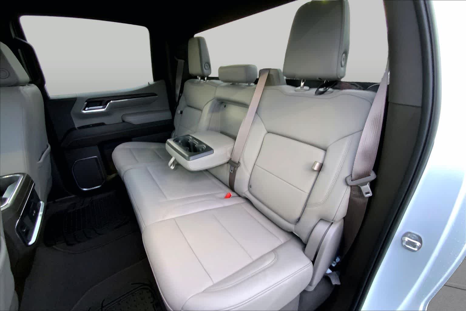 Used 2023 Summit White GMC SLT image 20