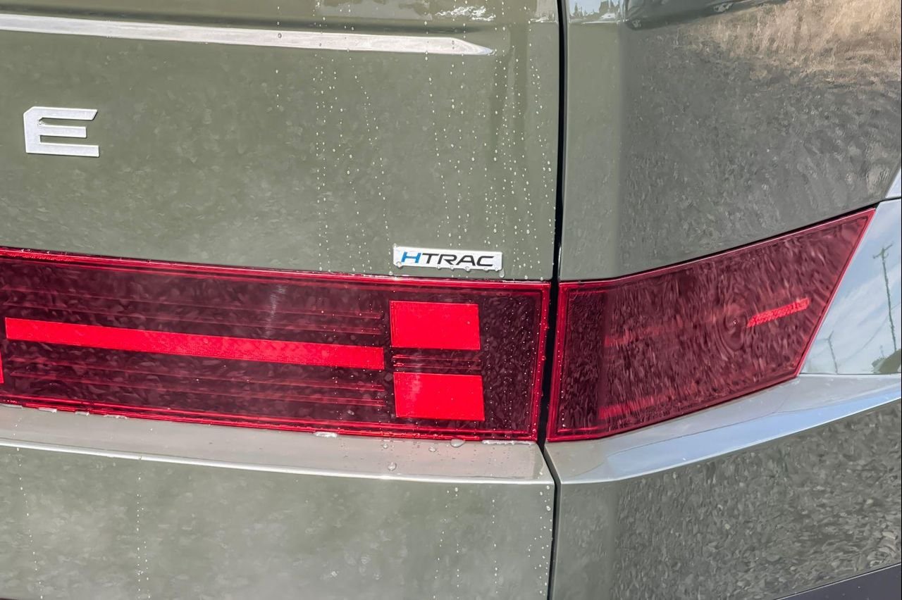 New 2026 Green Hyundai Limited AWD image 38