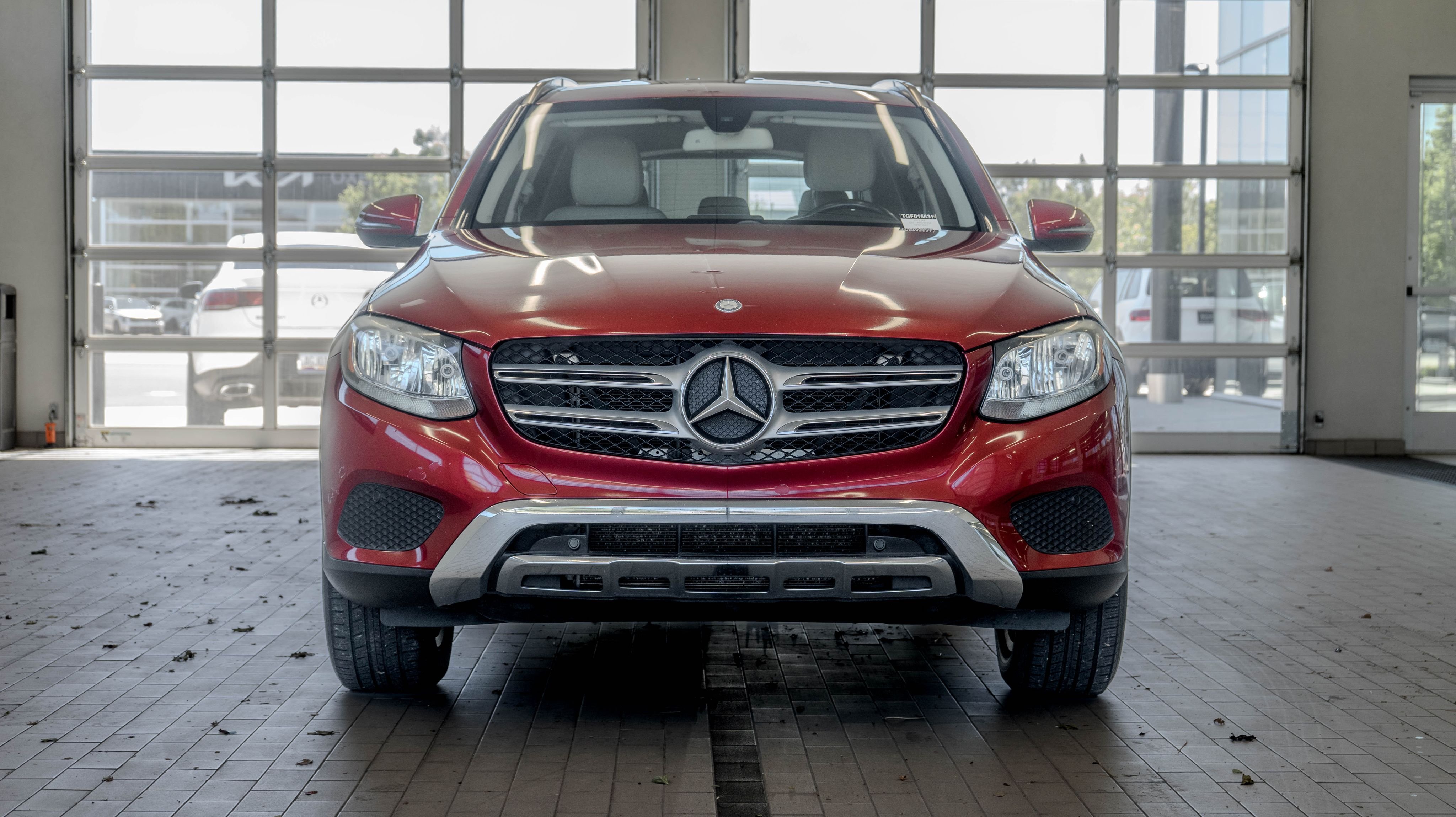 Used 2016 Red Mercedes-Benz GLC 300 image 11