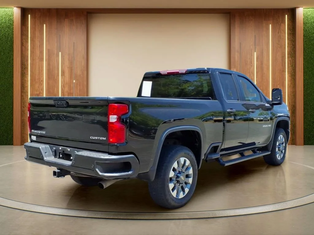 Certified Used 2025 Black Chevrolet Custom image 31
