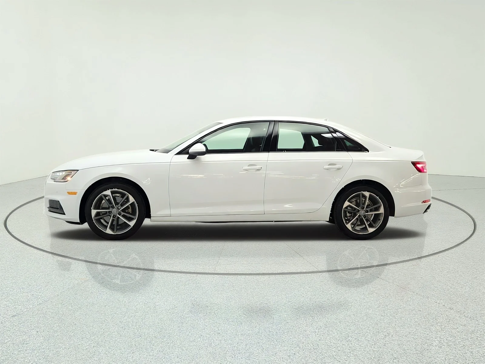 Used 2019 Glacier White Metallic Audi Premium 40 TFSI image 8