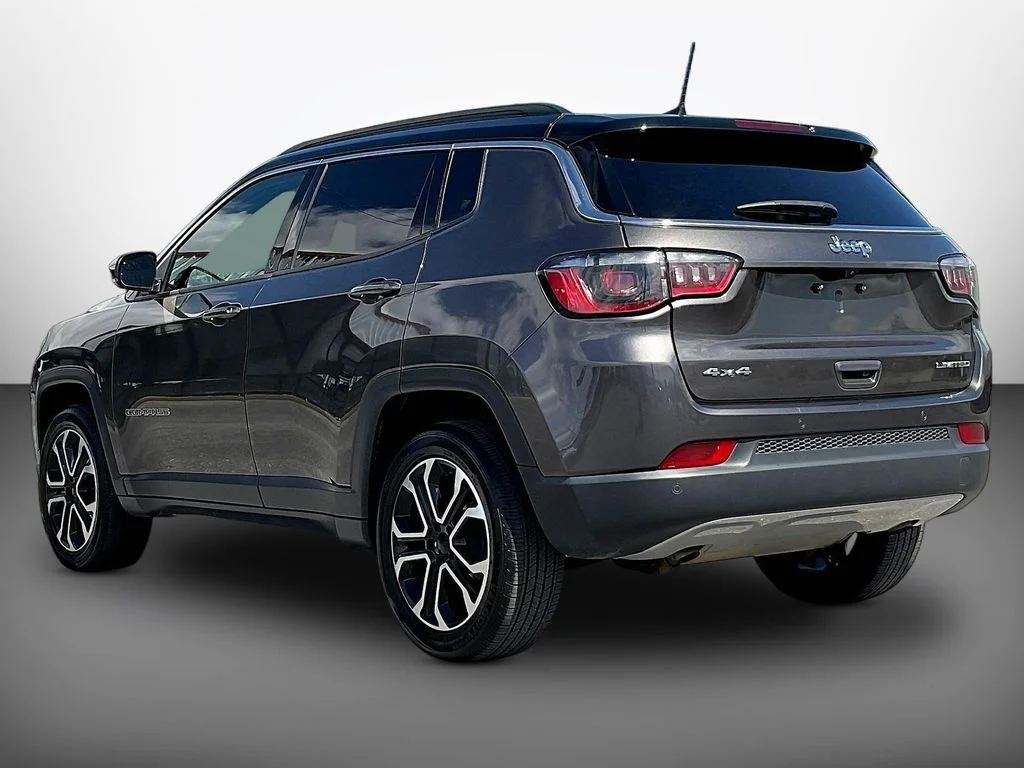 Used 2024 Gray Jeep Limited image 4