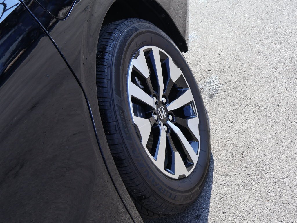 Used 2025  Honda EX-L image 34