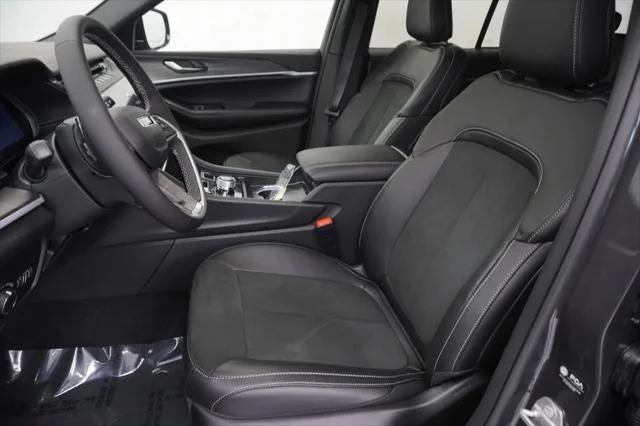 New 2026 Baltic Gray Metallic Clear-Coat Exterior Paint Jeep Laredo image 15