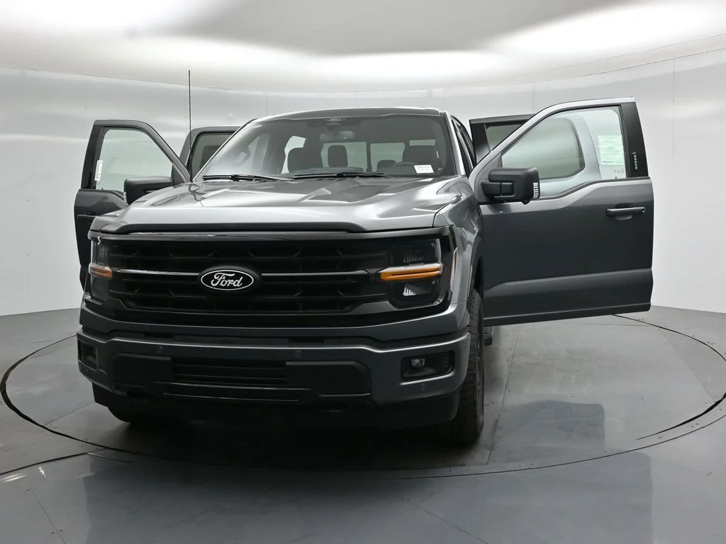 New 2026 Carbonized Gray Metallic Ford XLT image 28