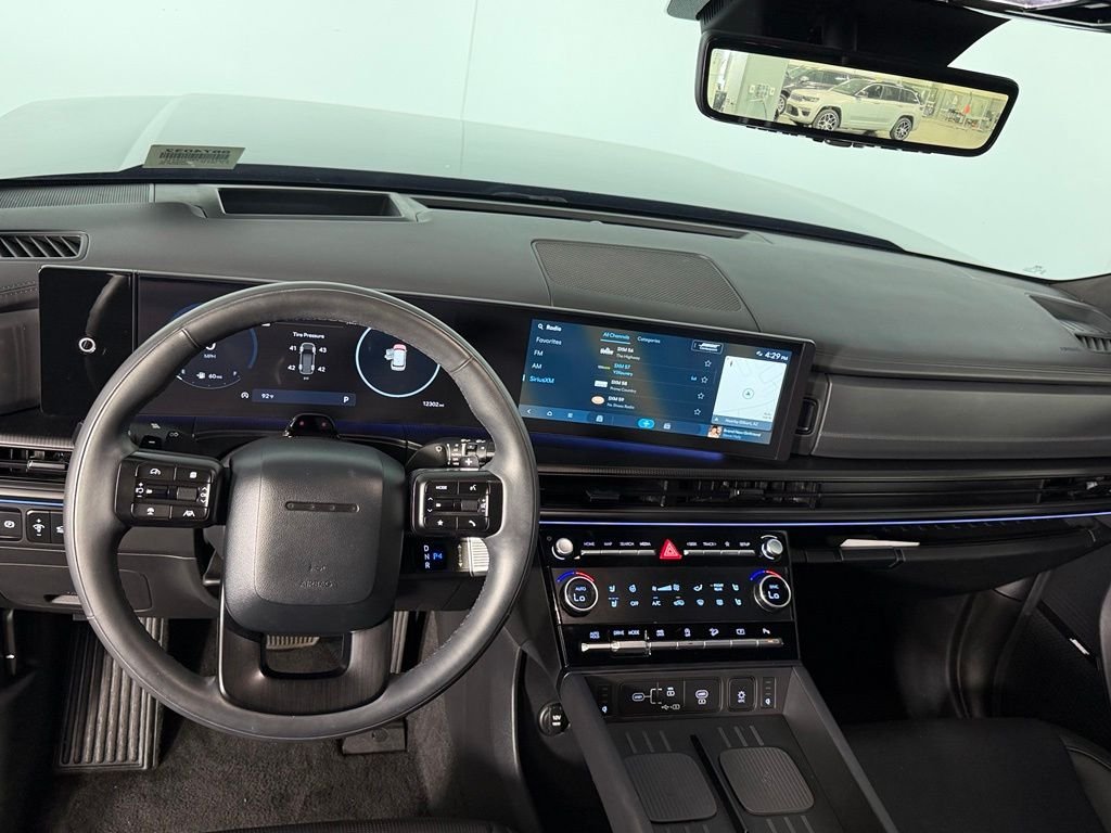 Used 2025 Black Hyundai Calligraphy image 14