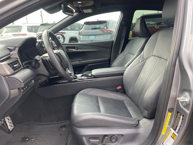 Used 2025  Toyota XSE image 9