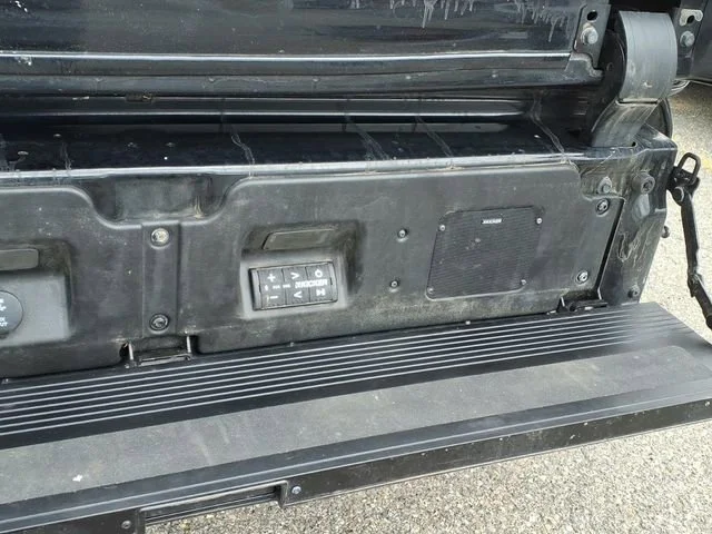 Used 2023 Onyx Black GMC Denali Ultimate image 8