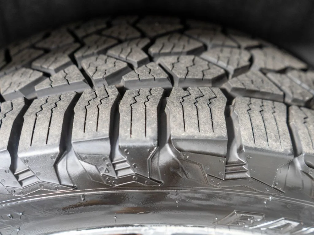 Used 2013 Gray Dodge SXT image 29