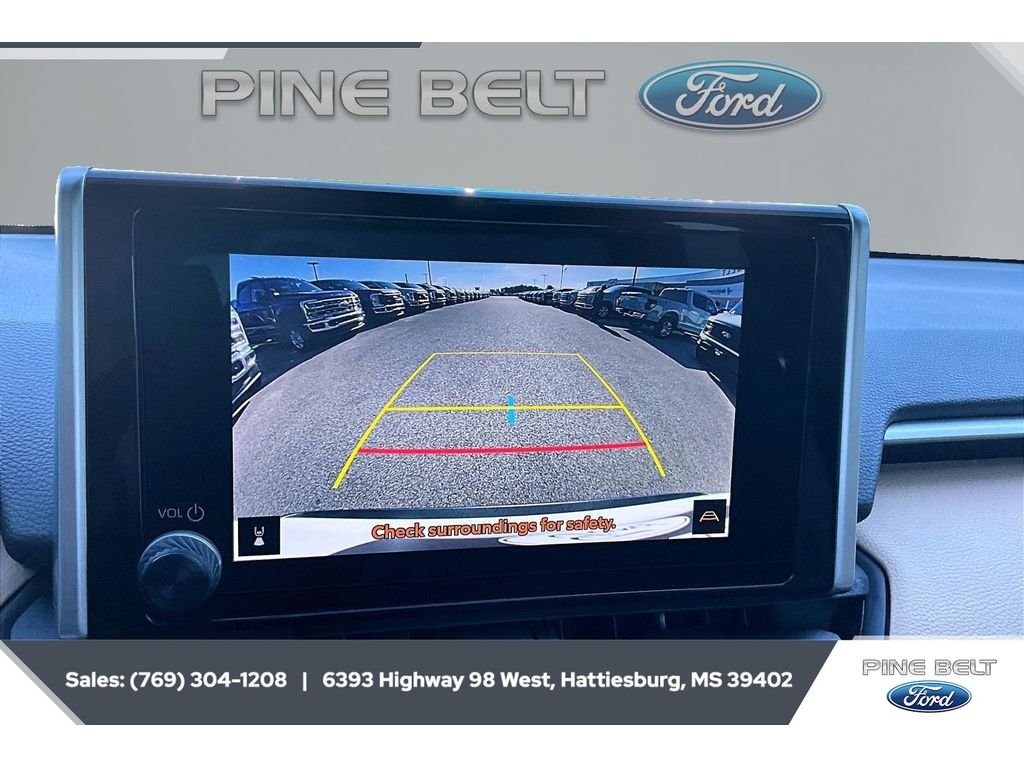 Used 2024 Ice Cap Toyota XLE image 16