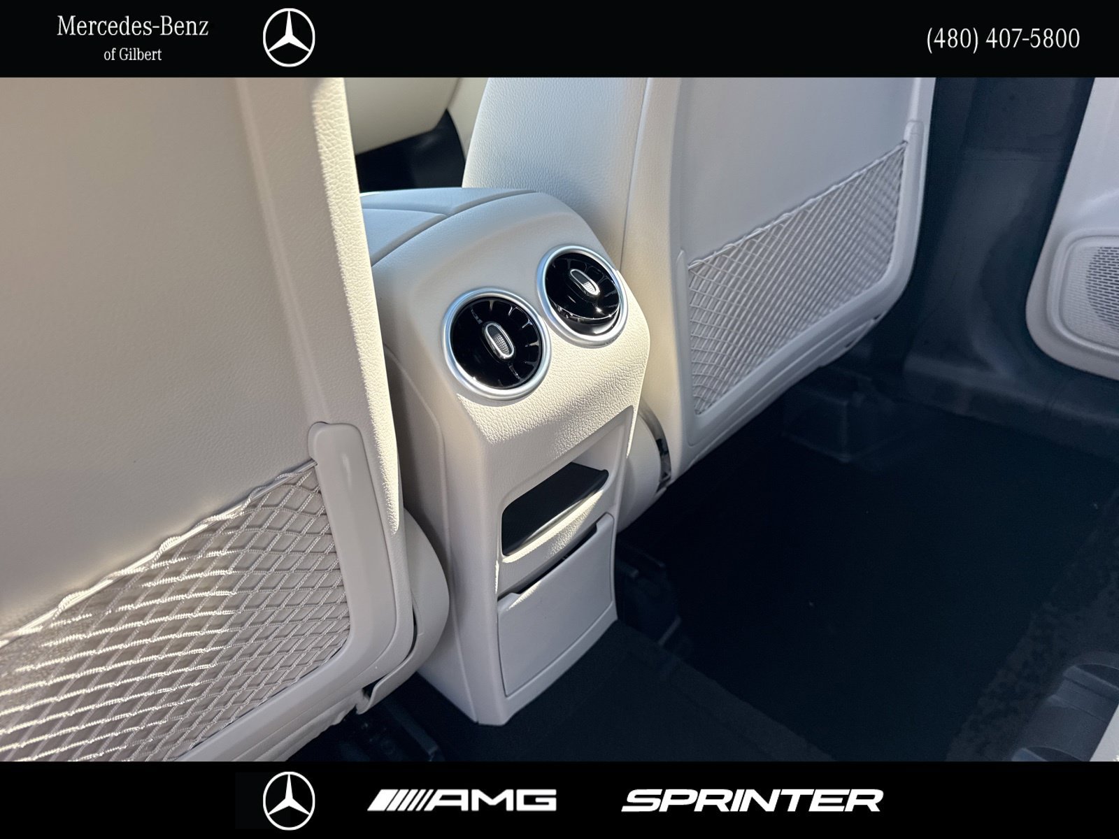 New 2026 Polar White Mercedes-Benz GLB 250 image 19