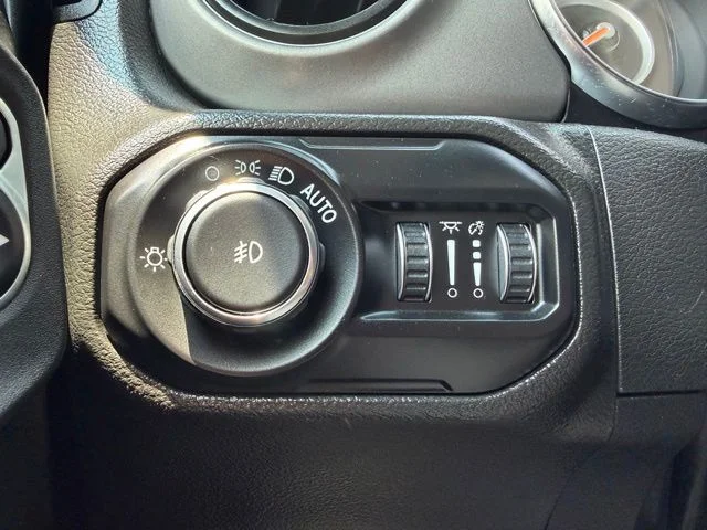 Used 2022 Gray Jeep Willys image 23