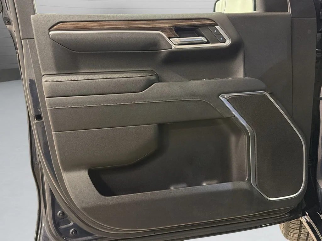 Used 2022 Gray Chevrolet LT image 11