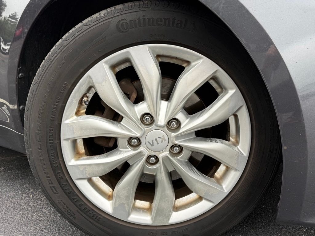 Used 2015 Gray Kia EX image 10