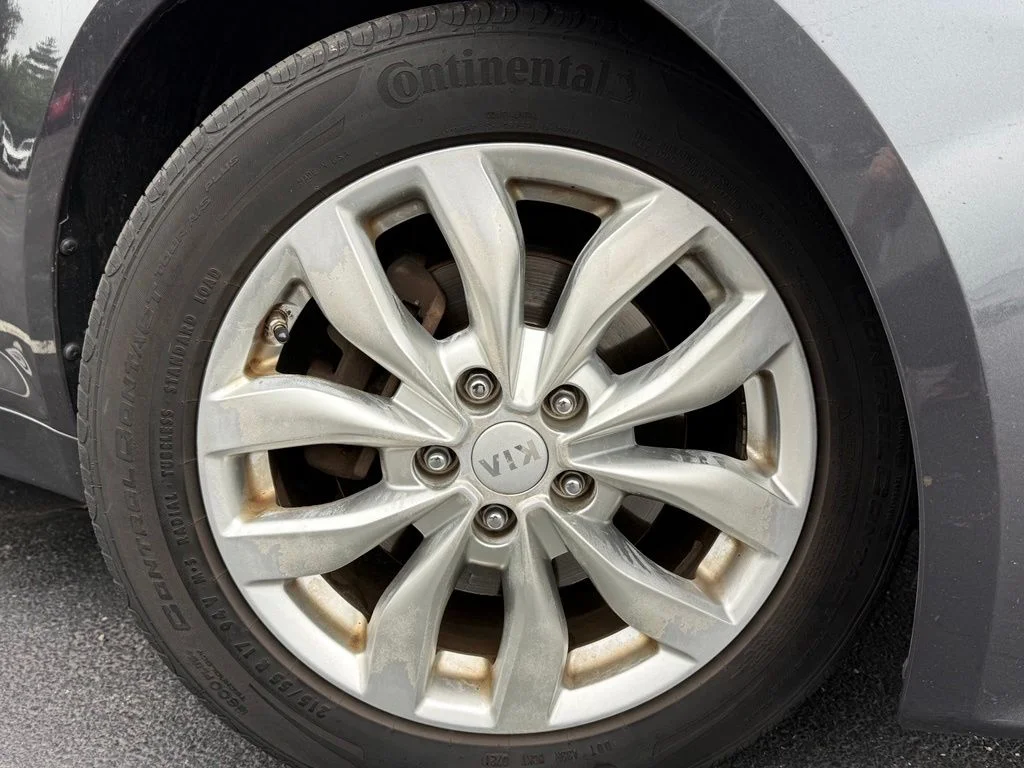 Used 2015 Gray Kia EX image 10