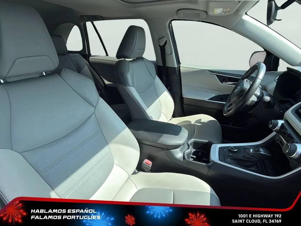Used 2022 Black Toyota XLE Premium image 30