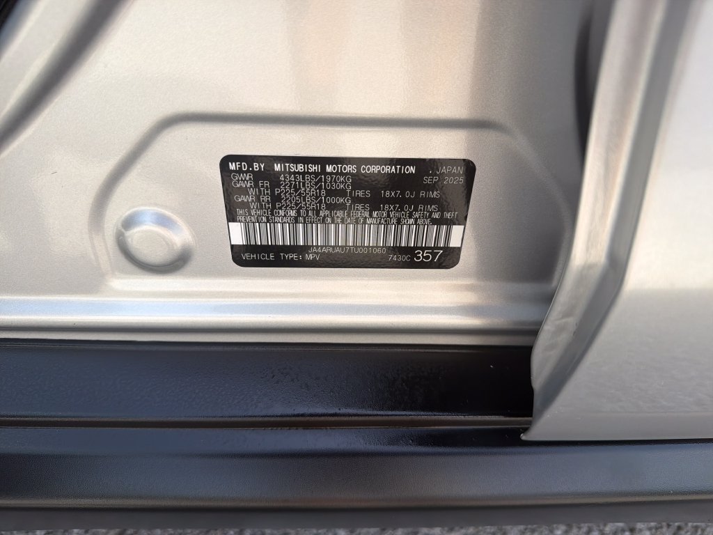 Used 2026 Silver Mitsubishi 2.0 SE image 23