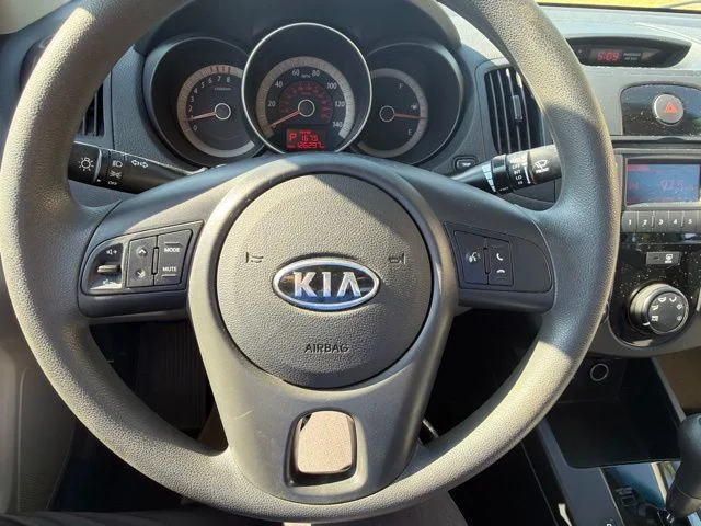 Used 2010 Silver Kia LX image 12