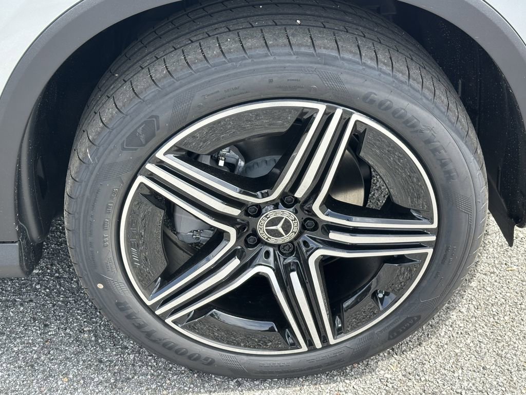 New 2026 Cirrus Silver Metallic Mercedes-Benz GLC 300 image 14