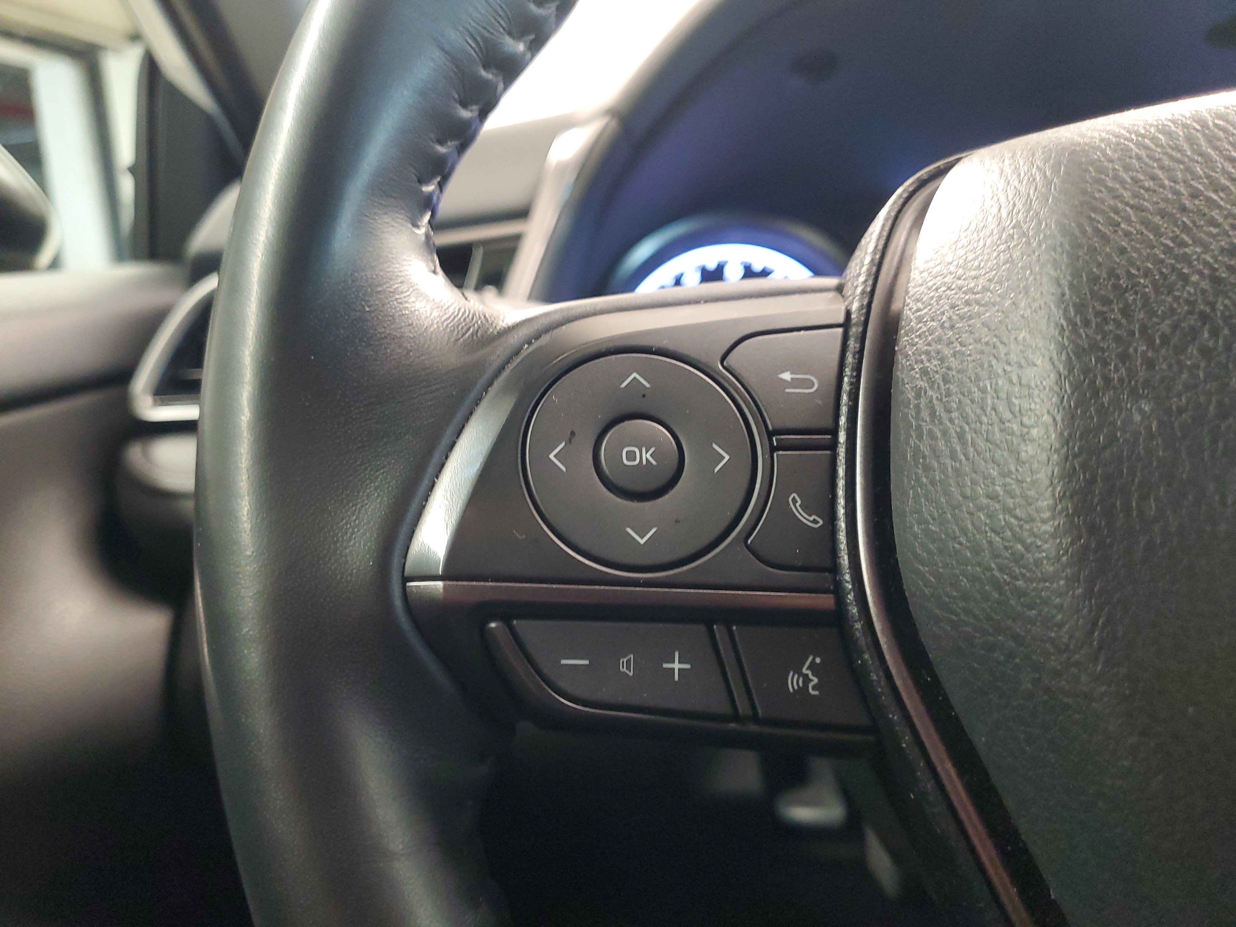 Used 2024 Ice Toyota SE image 20