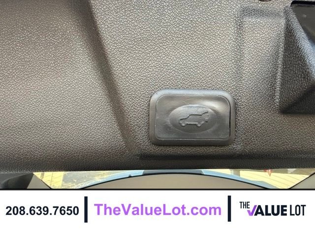Used 2014 Silver Chevrolet 2LT image 21