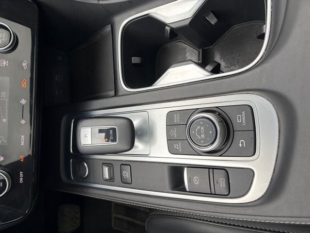 Used 2025 Gray INFINITI LUXE image 18