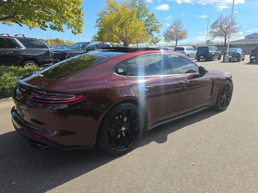 Used 2018  Porsche  image 10