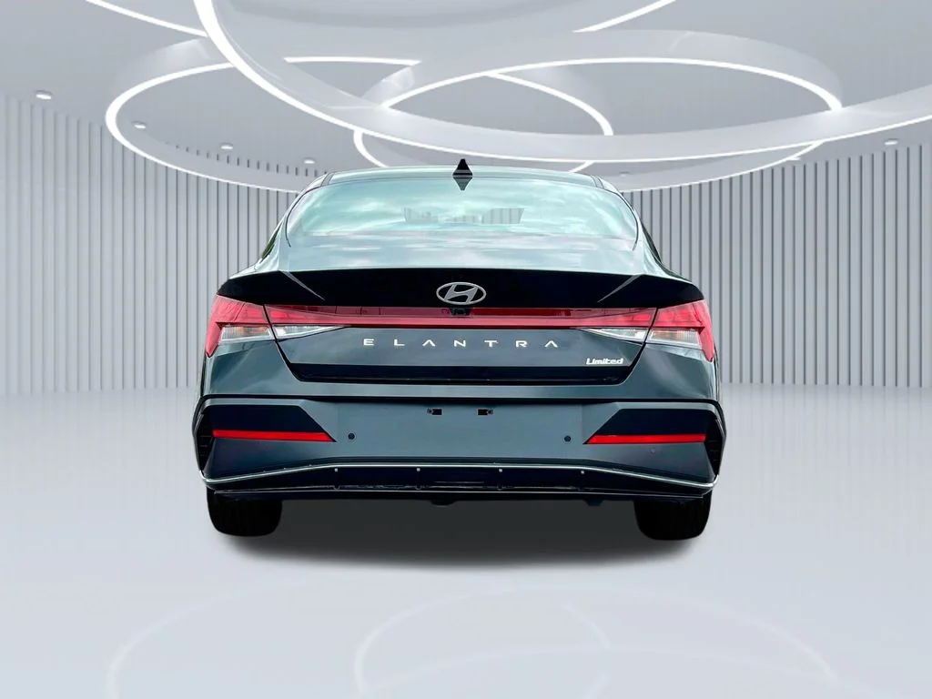 2025 Hyundai Elantra Limited - Photo 25